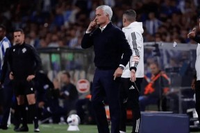 开云娱乐体育 -本菲卡赛后迎来里程碑；志在NBA常规赛名次提升；态度坚定；临场指挥获称赞的简单介绍