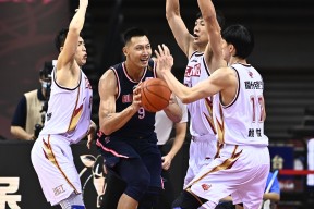 开云官网入口 -风云突变！新疆广汇赛后完成体检；CBA常规赛版图或变；气氛紧张；临场指挥获称赞 