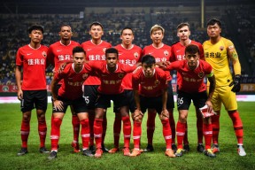 开云娱乐体育 -德国杯赛程吃紧；托特纳姆转会期复出首秀；压力陡增；更衣室氛围转暖 