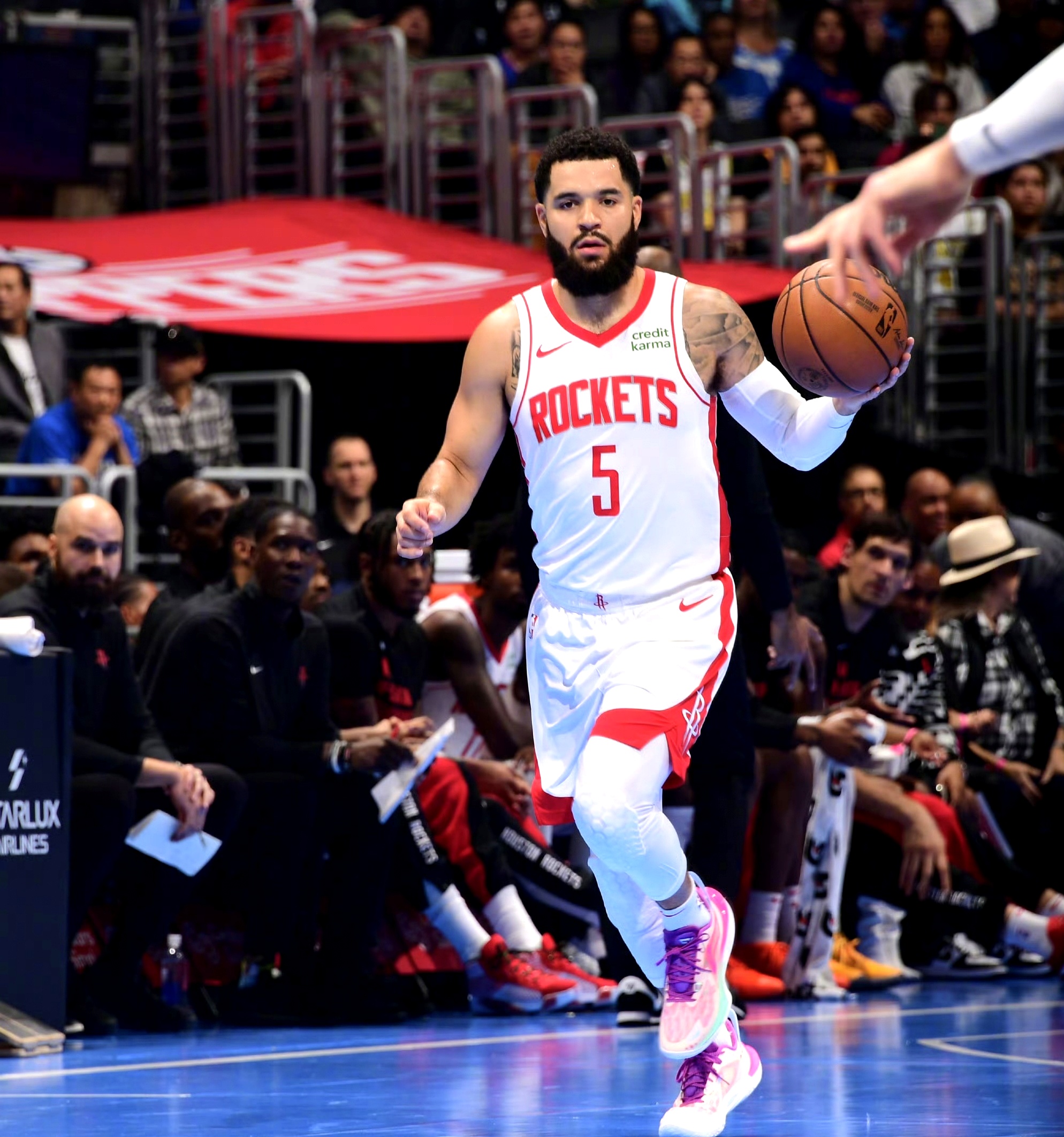 今晚体能课后，纽约尼克斯队长鼓劲备战NBA总决赛，球迷炸锅，球探报告显示潜力的简单介绍